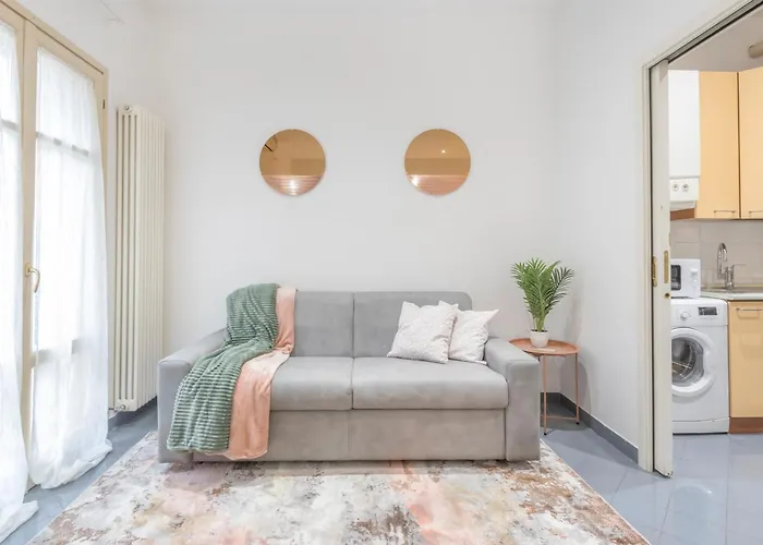 Vista Duomo, 4 Persone, Wifi, Aria Condizionata, Smart Tv * Parma